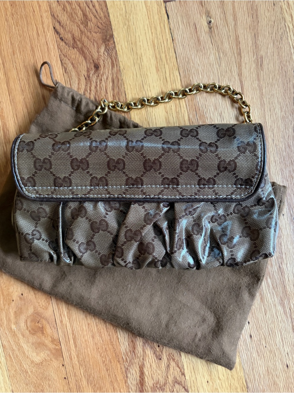 Authentic Gucci GG Monogram Heart Clasp Chain Shoulder Bag Brown w/ Dust Bag - Picture 2 of 5